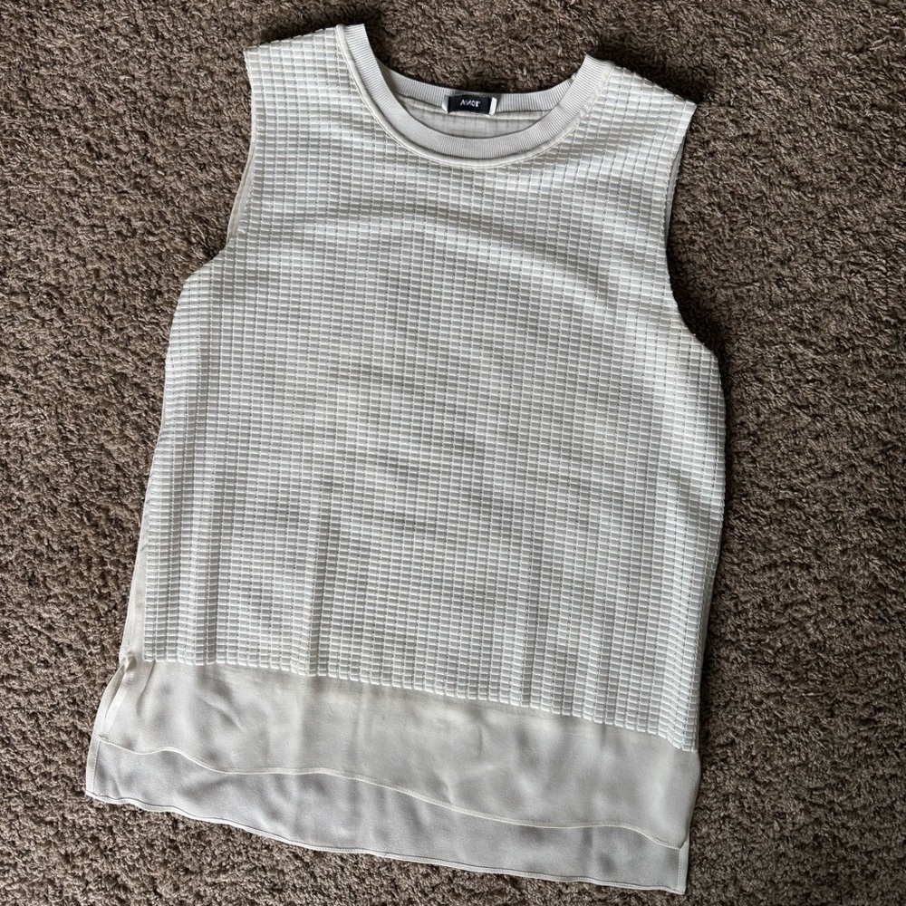 Vince Cream Sleeveless Blouse Textured Exterior Silk Interior